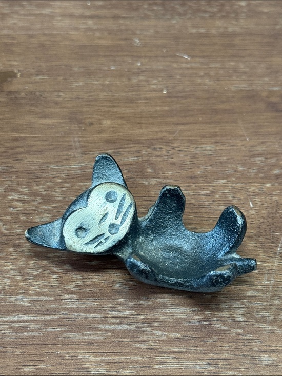 Takahashi Other - Takahashi Cast Iron Cat Figurine